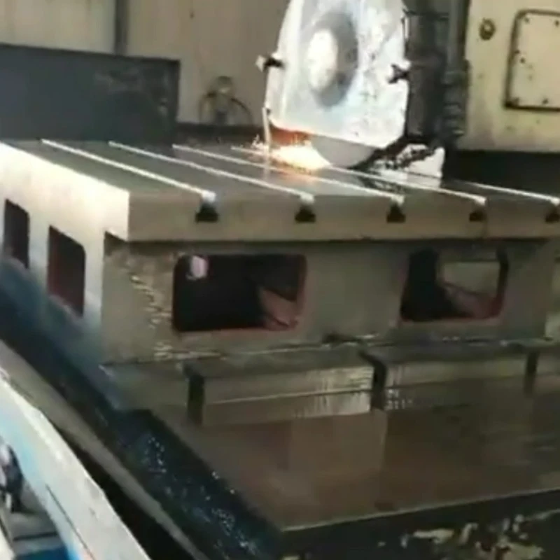 टी स्लॉट कच्चा लोहा वर्ग बक्से के प्रसंस्करण के वीडियो